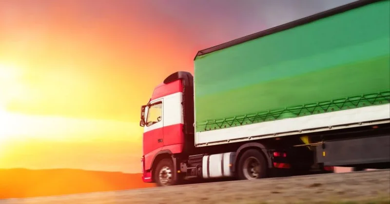 Движение грузовиков ограничат в Казахстане с 23 марта