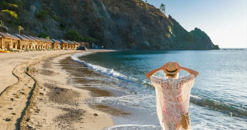 Туристы пересматривают планы на отдых: стоит ли сейчас казахстанцам лететь в Турцию