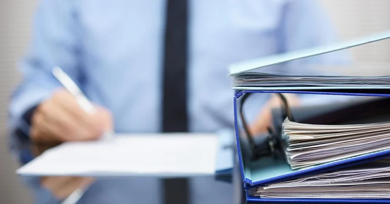 Чиновника уволили в Атырау из за азартных игр