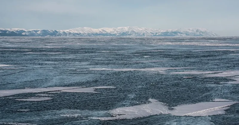 Взрывы на реке: лёд продолжают дробить перед паводками в ВКО