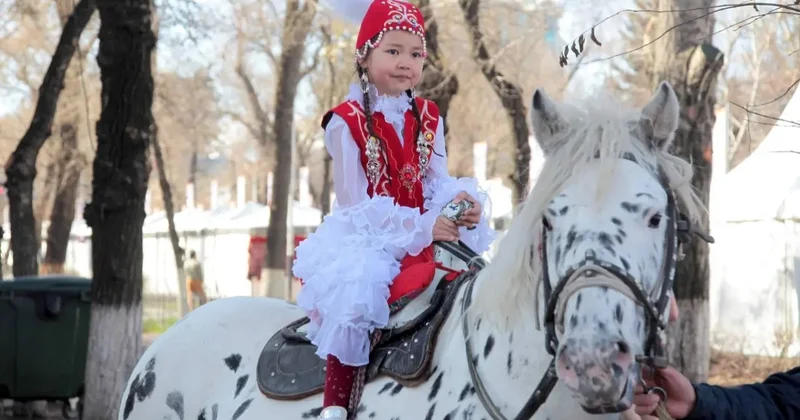 Казахстан обошёл Францию и Сингапур в мировом рейтинге счастья