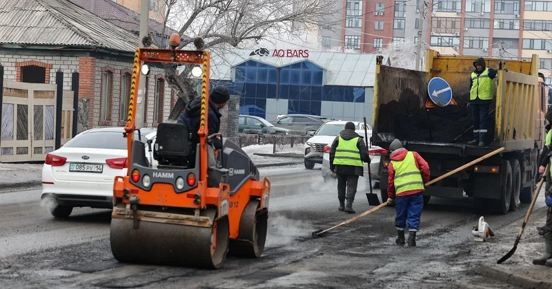 К раннему ремонту дорог приступили в Павлодаре
