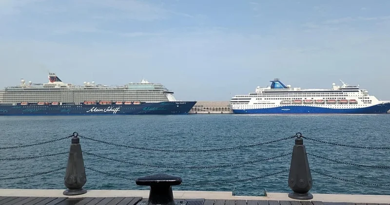 Ормуз бұғазынан өткен круиздік лайнерлер Еуропаға бет алды