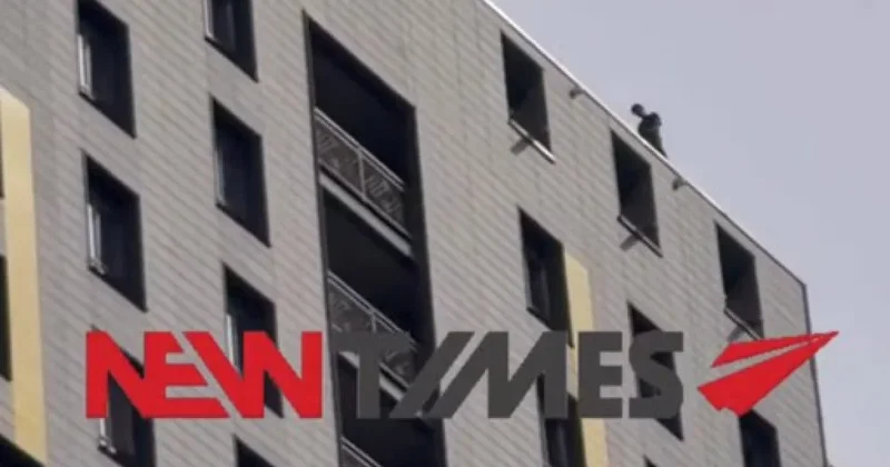 Молодой астанчанин пытался спрыгнуть с крыши ЖК Коркем 3 , где недавно был пожар