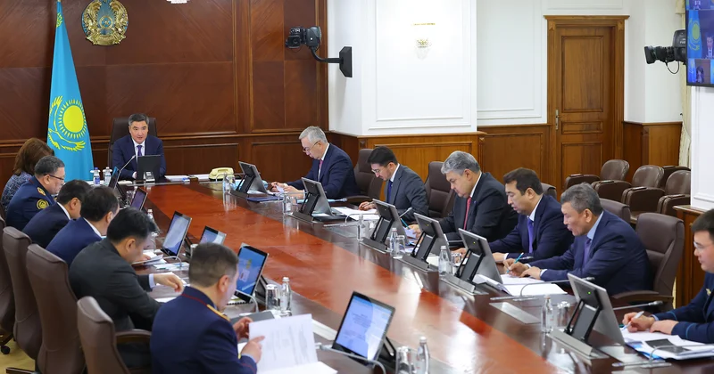 Көші қон саясаты өзгереді: Олжас Бектенов министрлерге нақты міндеттер жүктеді