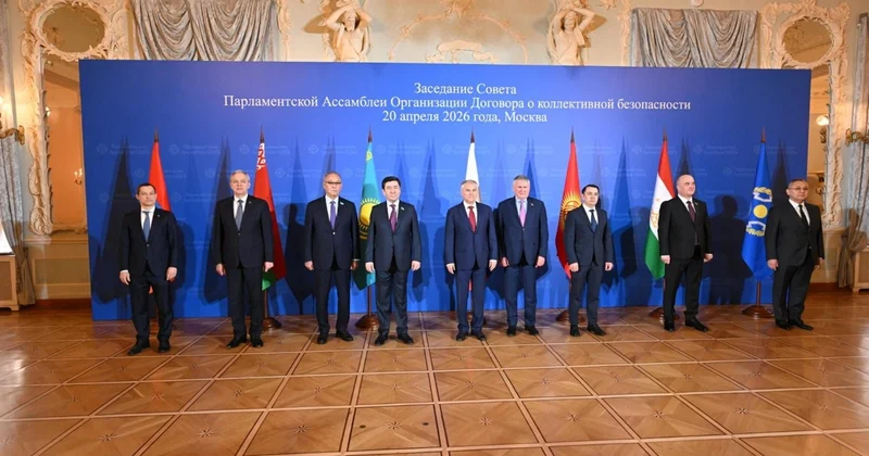 Ерлан Қошанов ҰҚШҰ алаңында Қазақстанның жаңа Конституциясын таныстырды