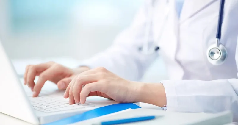 Акушер консультировал мужчин, психолог умерших пациентов: приписки на 100 млн тенге выявили в Павлодаре