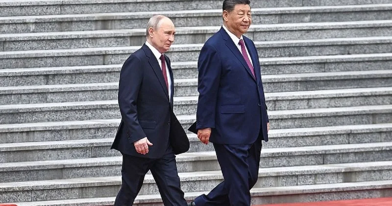 Си Цзиньпин встретил Путина в Китае (видео)