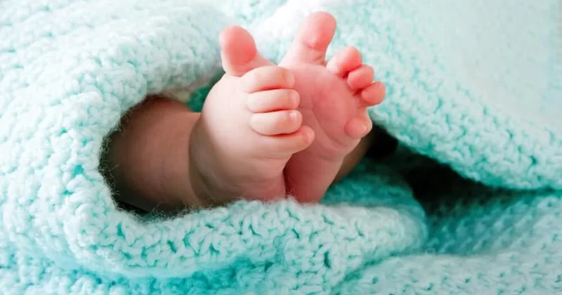 Астанада 19 жастағы бойжеткен жаңа туған сәбиін сатып жіберген