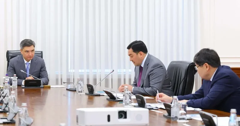 Бектенов шекарадағы бақылауды күшейтіп, жанар жағармай тапшылығына жол бермеуді тапсырды
