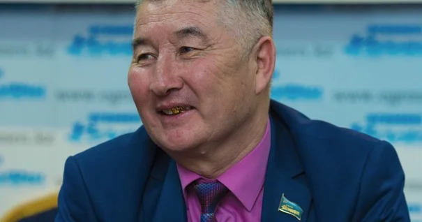 Өмірдің өрнекті өнегесі