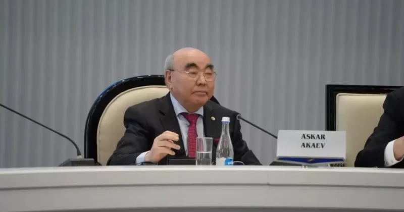Асқар Ақаев: Қырғызстанға реформаларды жалғастыру үшін тұрақтылық қажет