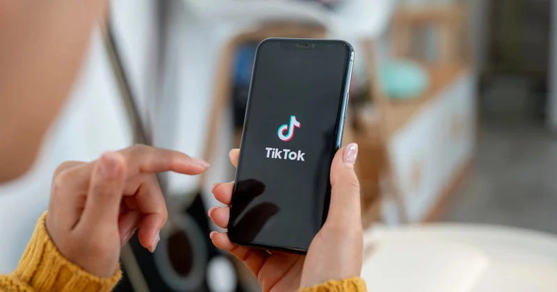Қазақстандық әйел TikTok та 25 мың теңге пайда таппақ болғаны үшін 2,5 жылға сотталды