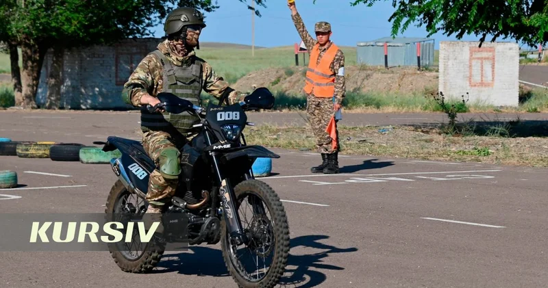 Военных Казахстана пересаживают на мотоциклы