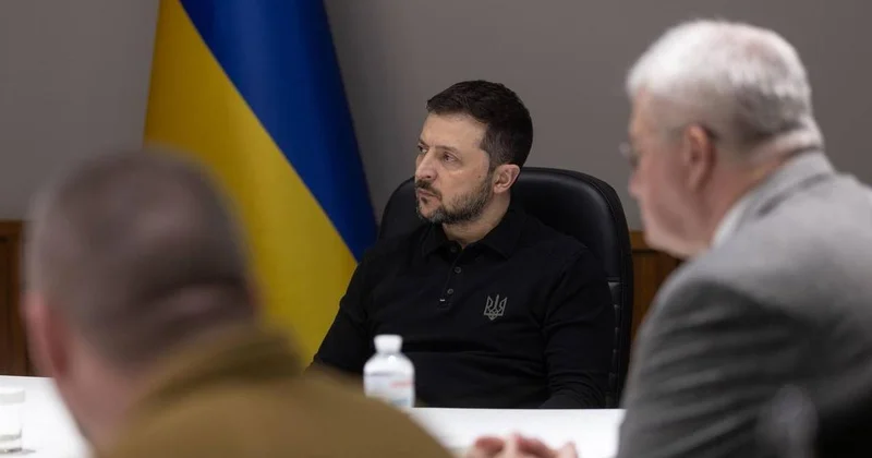 Зеленский предложил продлить срок действия военного положения в Украине