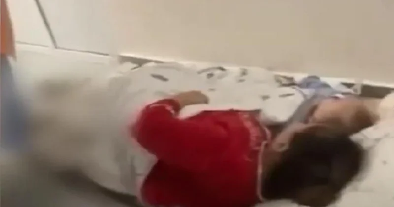 Больные дети лежали на полу в коридоре больницы в Шымкенте (видео)