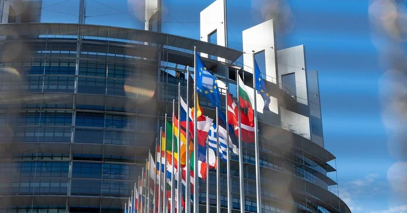 Евросоюз почти согласовал полный отказ от российского газа вопреки возражениям Венгрии и Словакии