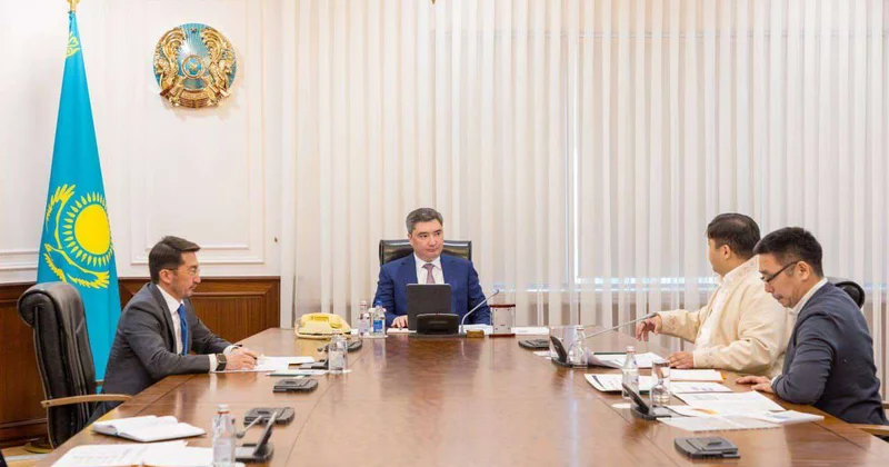 Олжас Бектенов обсудил с IT специалистами стартапы в соцсфере и промышленности