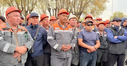 Наши дети уже не могут нормально питаться : рабочие завода ERG в Актобе требуют повышения зарплат