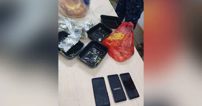 Осужденному в Астане пытались передать три смартфона, спрятанных в плове (фото)
