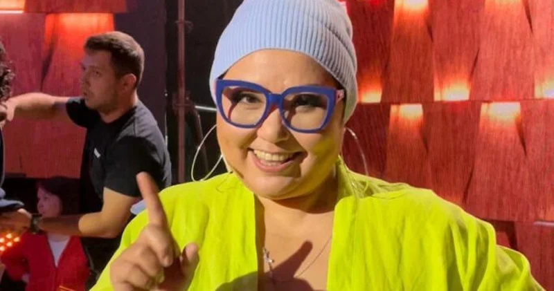 Осы сәтпен өмір сүруді үйрендім : қазақстандық әнші қатерлі ісікке шалдыққанын айтты