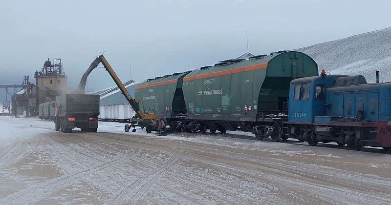 Элеваторы работали сутками напролет