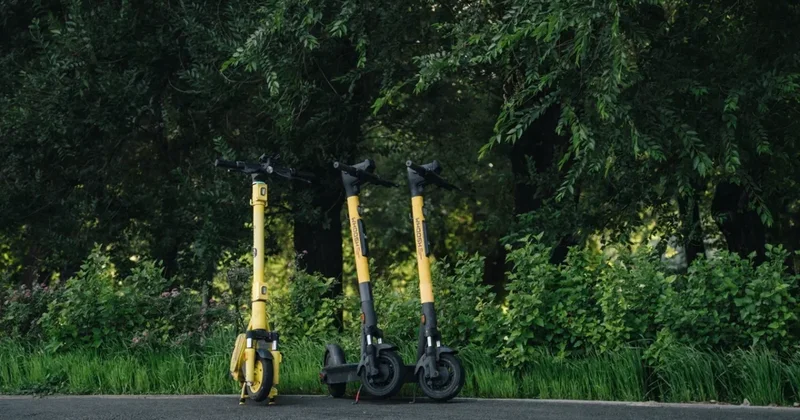 МВД и депутаты толкают самокатчиков на проезжую часть глава JET