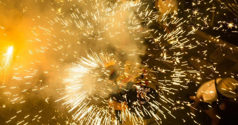 Россиянка подожгла артиста во время уличного шоу