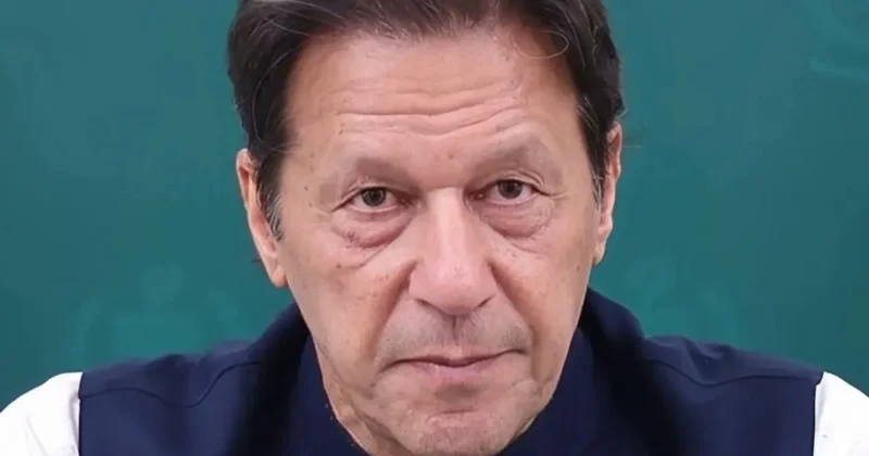 Экс премьера Пакистана Имрана Хана и его жену приговорили к 17 годам за подарок от принца