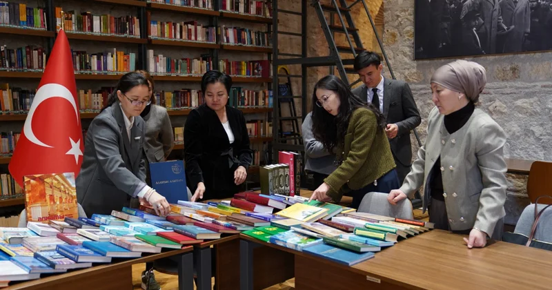 Ыстанбұлдағы қазақ әдебиеті бұрышы