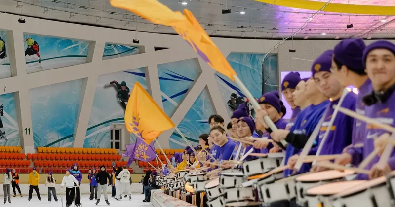 "Задай новый ритм Мейірімді бол": активисты "Жаңа адамдар" провели новогоднюю акцию для детей, оставшихся без попечения родителей