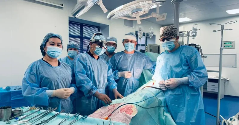 Редкую операцию по трансплантации почки впервые провели в Шымкенте