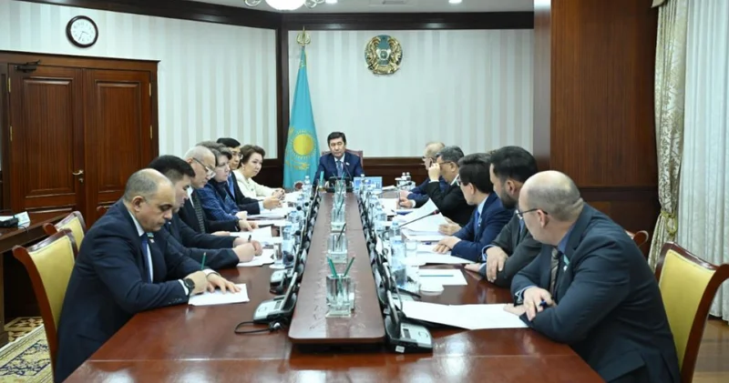 Мәжіліс Спикері Ерлан Қошановтың төраға­лы­ғы­мен бюро отырысы