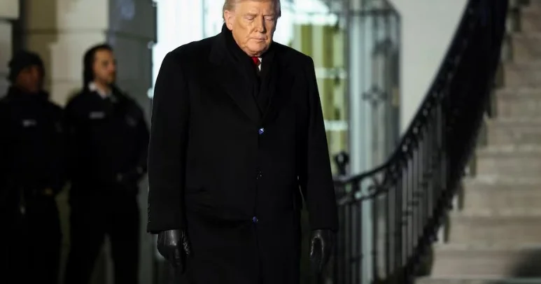 Давосқа ұшып шыққан​ Трамптың ұшағы АҚШ қа қайта оралды