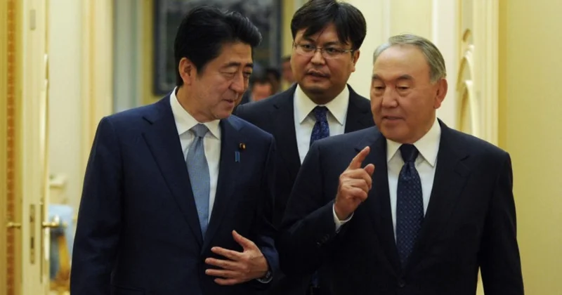 Убийце японского экс премьера дали пожизненный срок