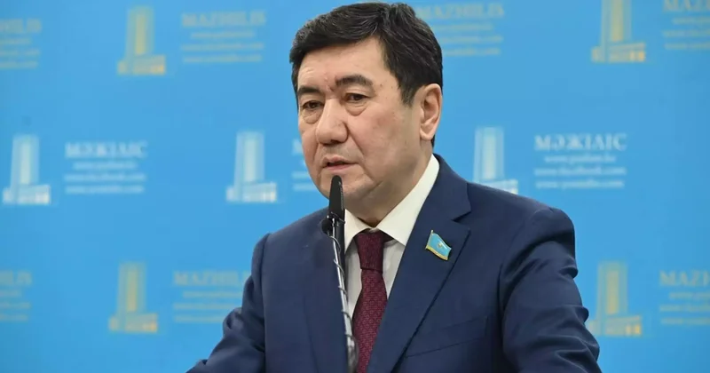 Халық кеңесі парламенттің баламасы ма Қошанов өз ойын айтты