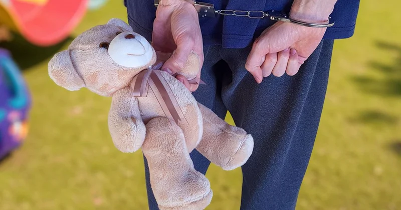 Насиловал падчериц в течение 5 лет : мужчину задержали в Туркестанской области