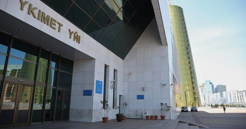 Премьер поручил ввести мораторий на размещение госзаказа во вновь открываемых частных школах