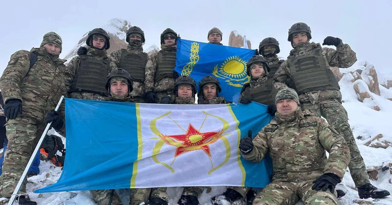 Курсанты покорили пик