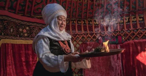 Это тревожный сигнал : в соцсетях участились нападки на нерелигиозных казахстанцев