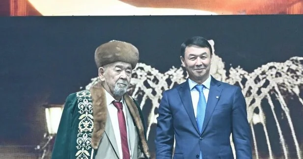 Айтыс абызының асқар биігі