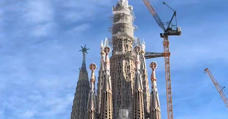 Саграда Фамилия достигла максимальной высоты