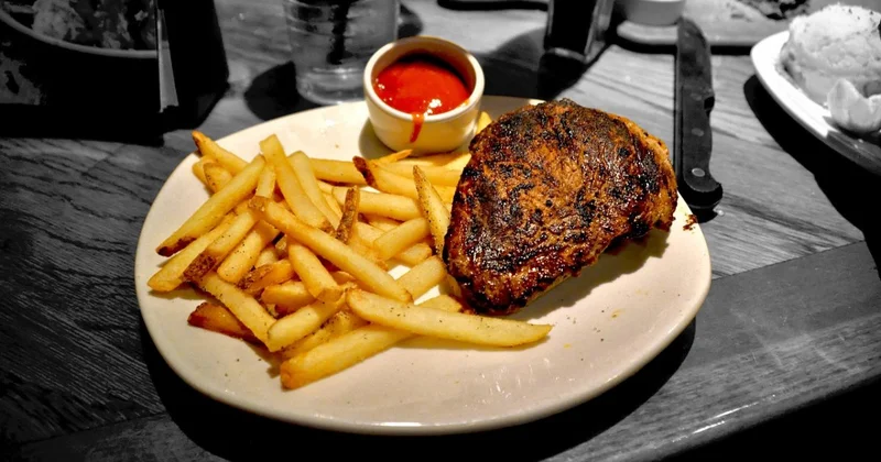 Мужчина съел конину и попал в больницу Петропавловска