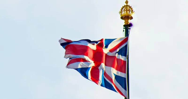 Ұлыбритания Иранға соққы жасау үшін АҚШ қа өз базаларын пайдалануға рұқсат берді