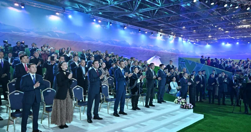 Сенат Төрағасы Этноауыл мерекелік көрмесін тамашалады