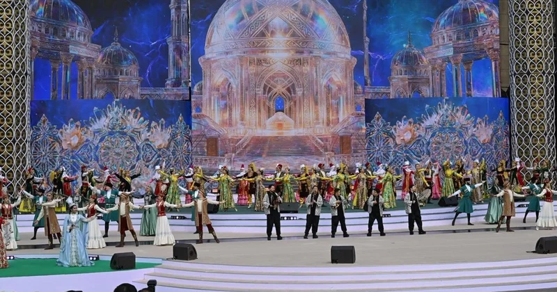 В Алматы Наурыз встретили концертом и юртами будущего