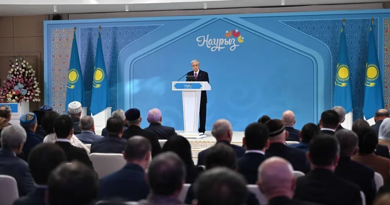 Токаев заявил о ключевой роли молодежи в развитии Казахстана