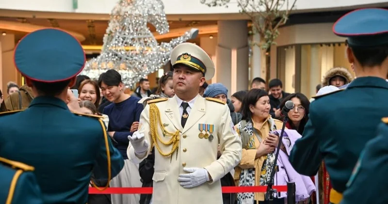 Орталық әскери оркестрдің музыканттары қазақстандықтарды Наурыз мерекесімен құттықтады