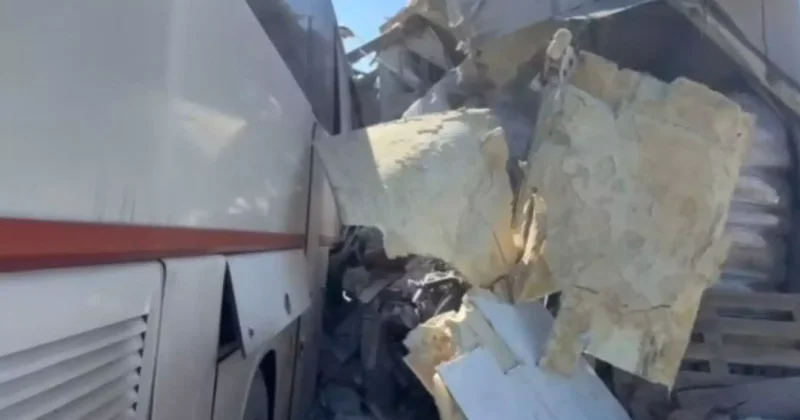 Қарағанды облысында 33 адам мінген автобус жол апатына түсті