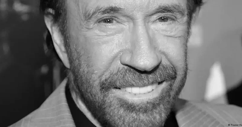 Әлемге танымал актер Чак Норрис өмірден өтті